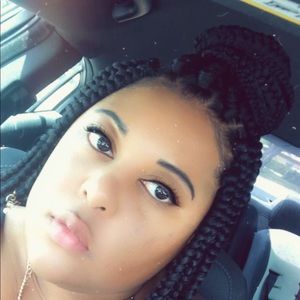 Meet your Posher, Kendra